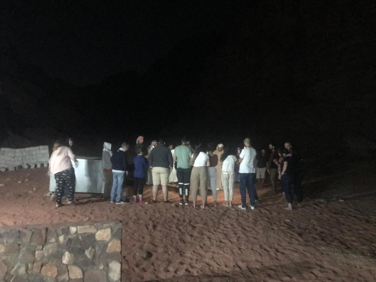 Black Irish Camp And Tours Wadi Rum Eksteriør billede