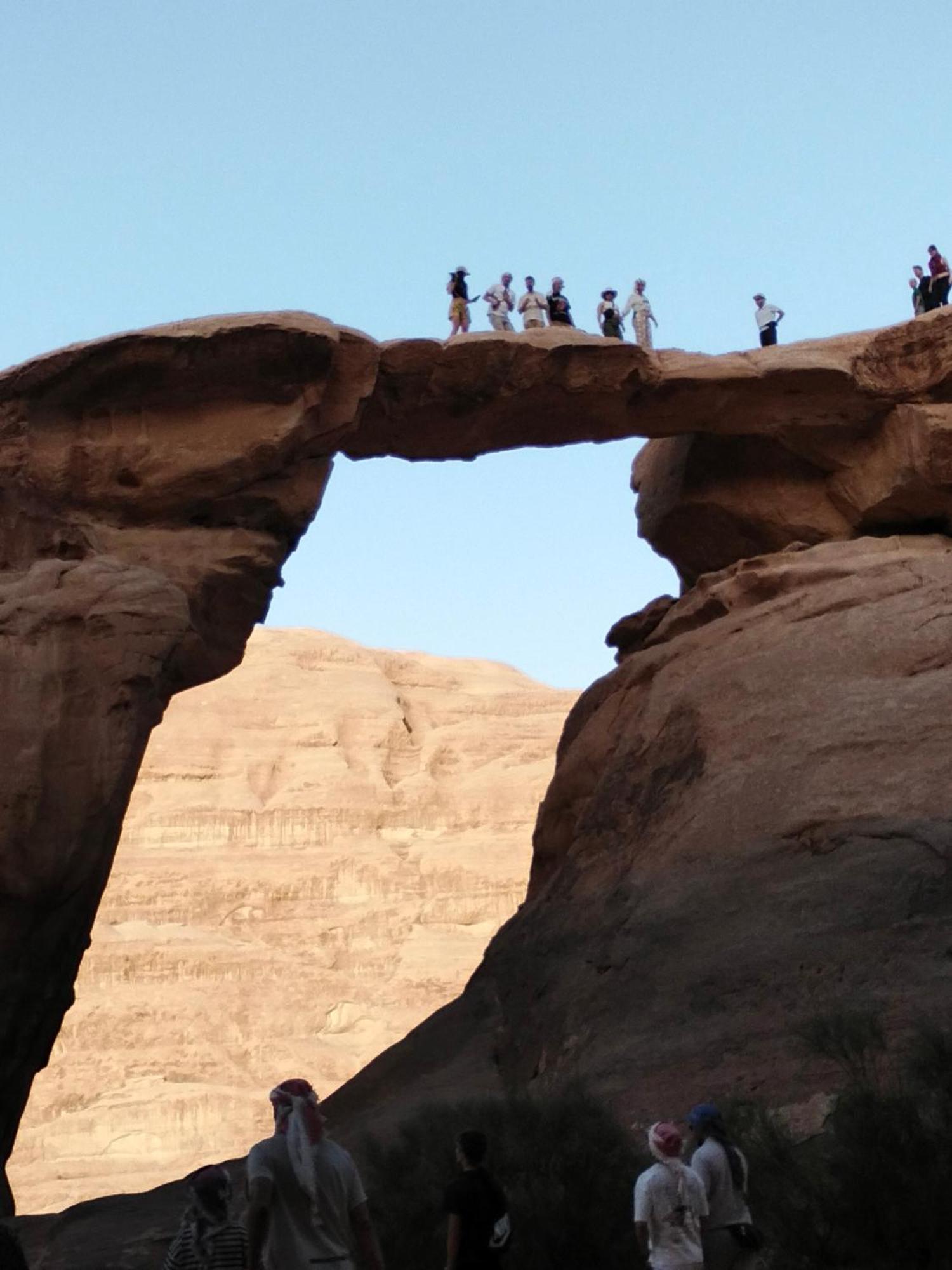 Black Irish Camp And Tours Wadi Rum Eksteriør billede
