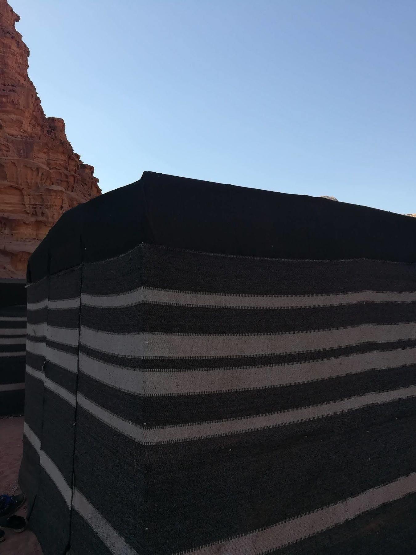 Black Irish Camp And Tours Wadi Rum Eksteriør billede